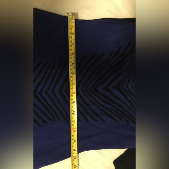 Coco and Tashi dress - Picture 7 of 10